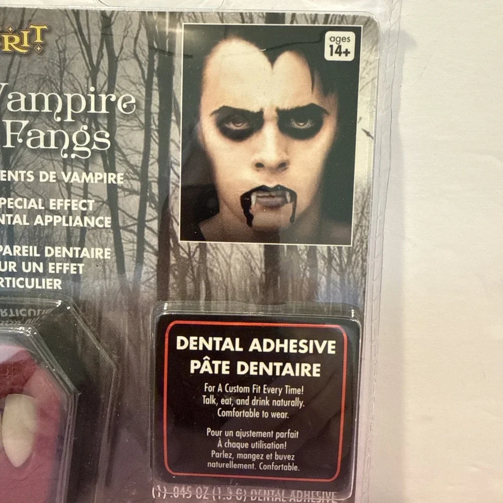 Spirit of Halloween Realistic Vampire Fangs Tone Special Effects‎ Teeth - Picture 3 of 4